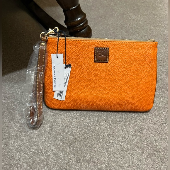 Dooney & Bourke Pebble Grain Large Wristlet - Picture 3 of 6
